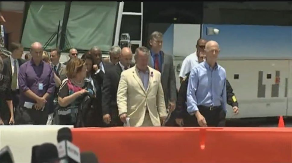 ABC7's tweet photo. WATCH #LIVE: FBI, authorities provide latest update on Orlando nightclub mass shooting https://t.co/C8nRNwa2wB https://t.co/EzLdq4wdeo