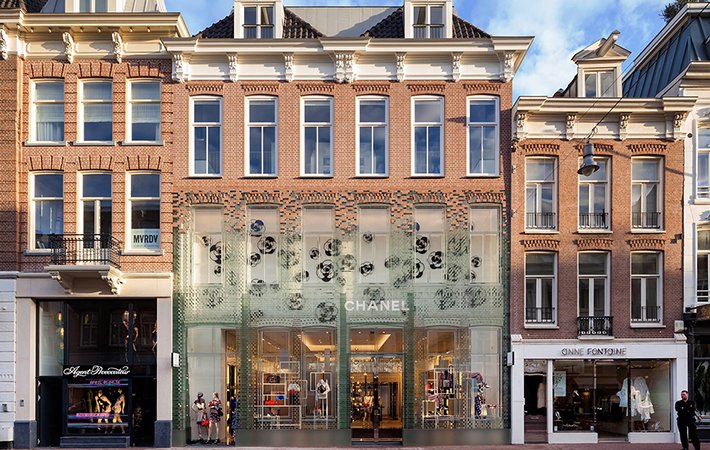 Infinite Legroom tweet media