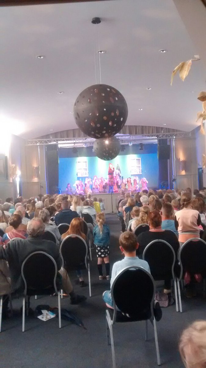 Volle bak bij de musical "Annie"