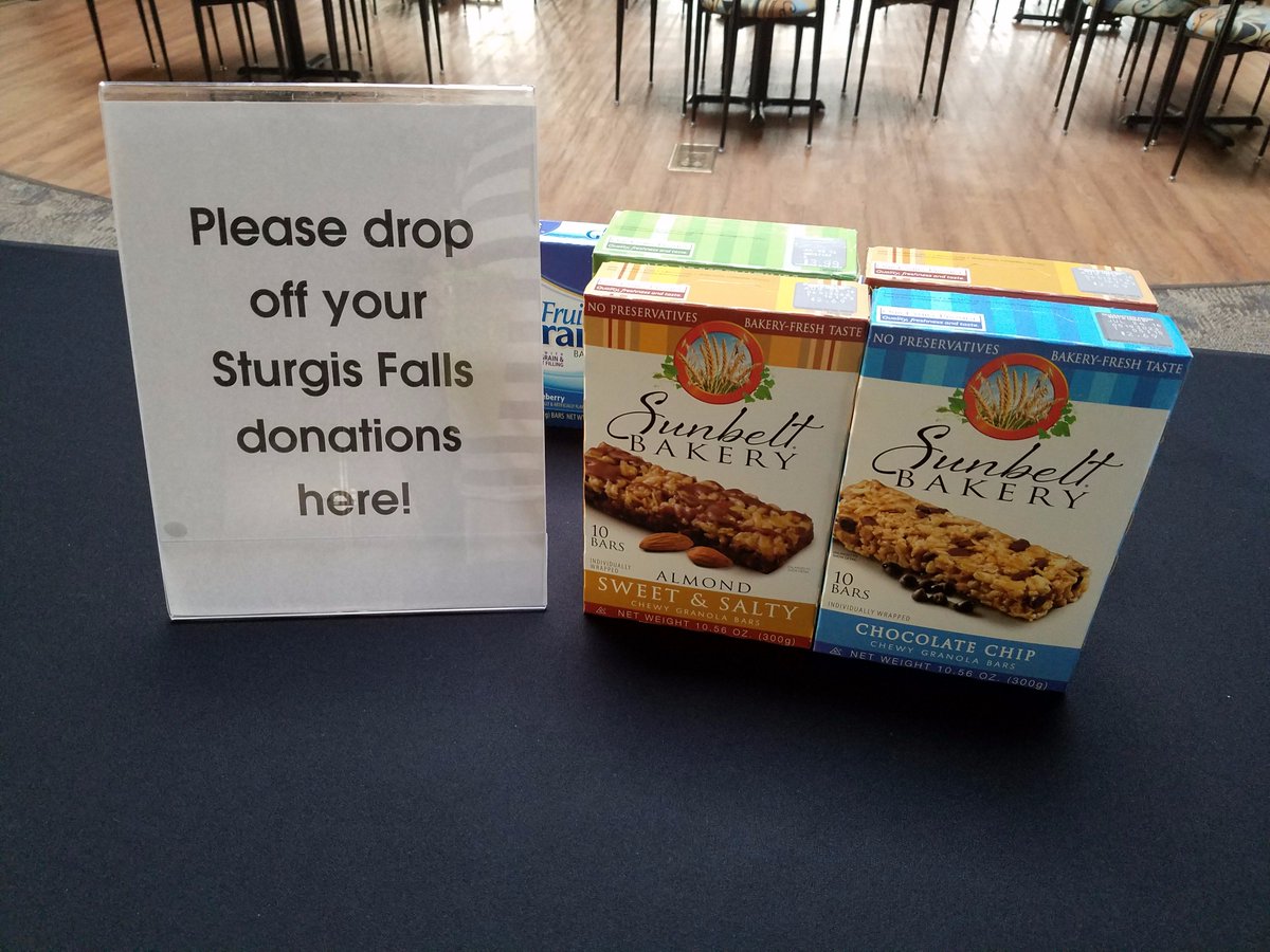 gabe_berger's tweet photo. @prairielakes CF, don't forget to drop off Sunbelt granola bars and sign up to give away free stuff at the parade!! https://t.co/MRDjC3GQmv
