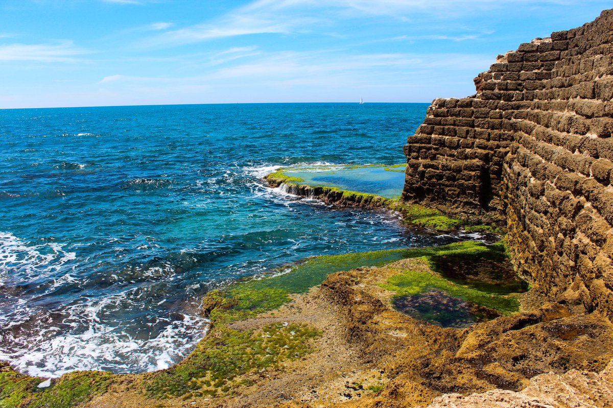 texastobeyond's tweet photo. #Caesarea was the first man-made harbor. Herod placed concrete underwater, building breakwaters.  #ToBeyond #Israel https://t.co/slItCHu5dP