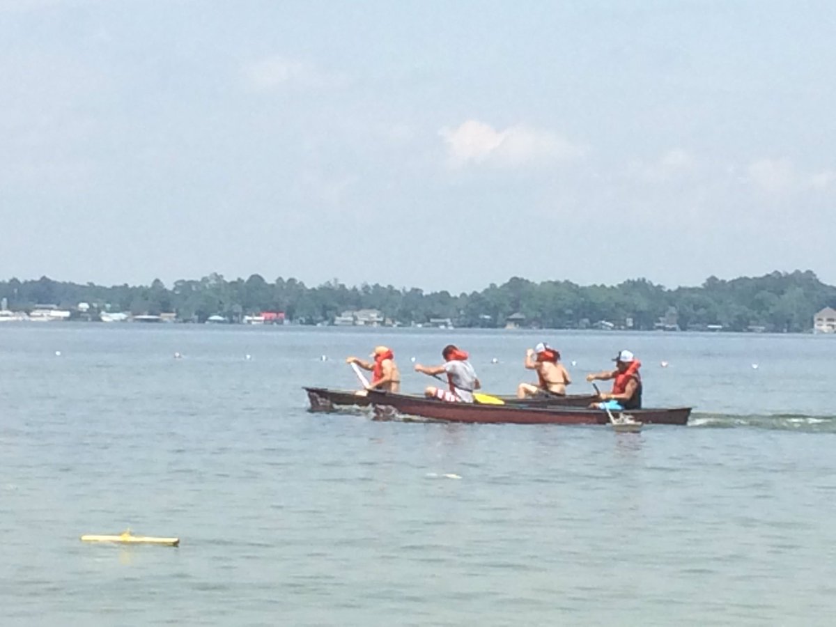 SarahRRhymer's tweet photo. Day 3 FFA camp...early morning workouts and fun on the lake. Talent show tonight! #brevardblueandwhite @ffa_brevard https://t.co/40zbk4zb2w