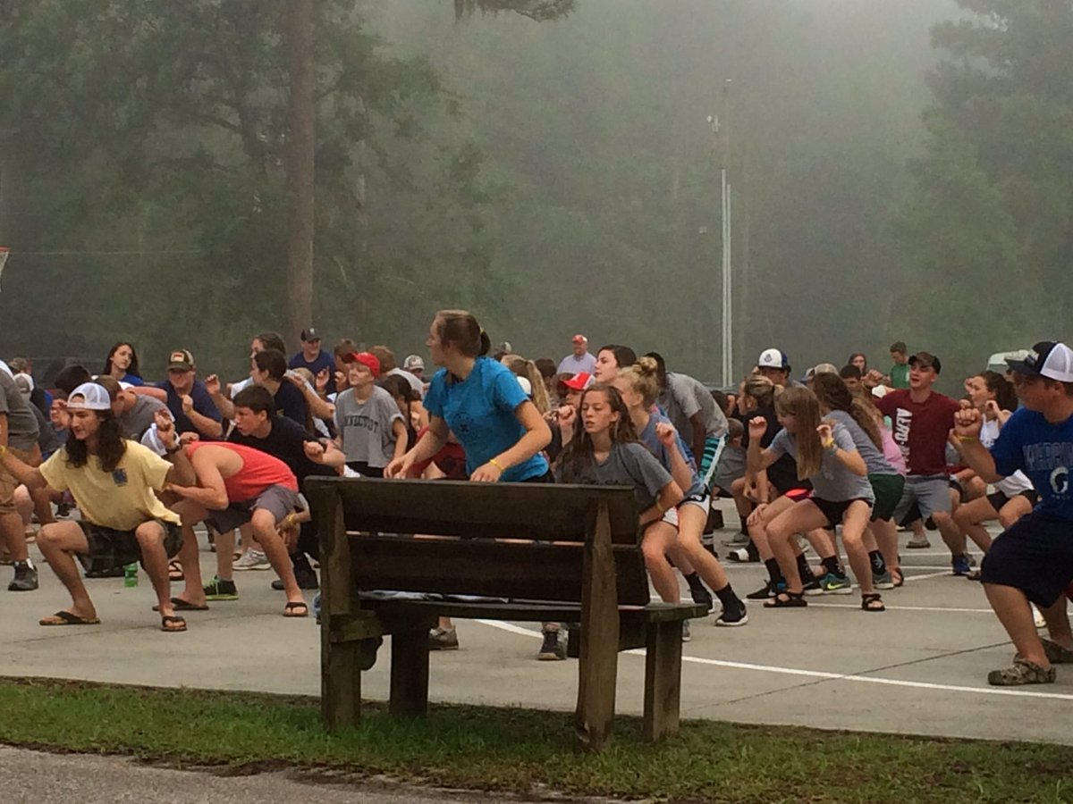 SarahRRhymer's tweet photo. Day 3 FFA camp...early morning workouts and fun on the lake. Talent show tonight! #brevardblueandwhite @ffa_brevard https://t.co/40zbk4zb2w