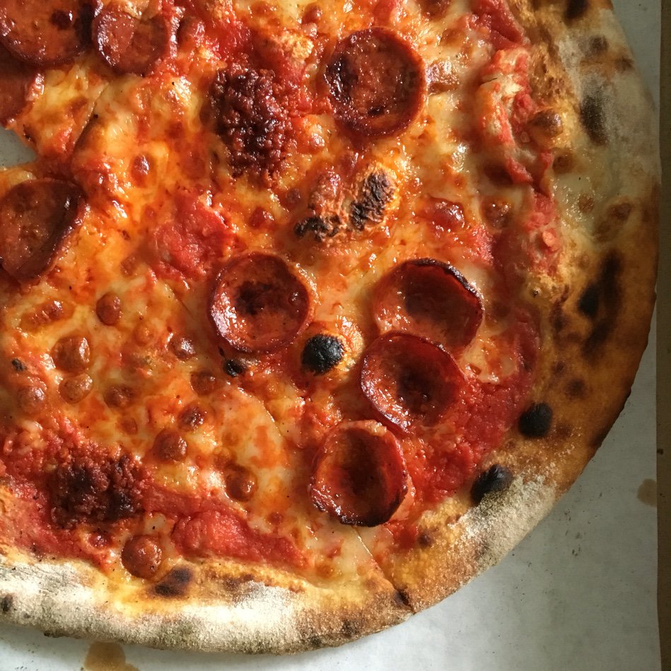 FullPlateUK's tweet photo. .@yardsalepizza Thanks for the free pizza! Amazing!! #fullplateeats #pizzanight #freebie https://t.co/H8p85XWSNx