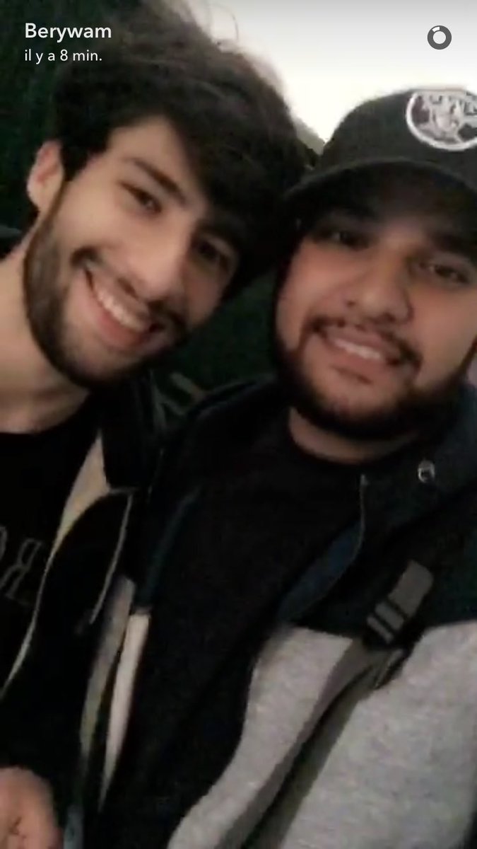 MB14fans_'s tweet photo. Via snapchat https://t.co/ZnxUtuHXn8