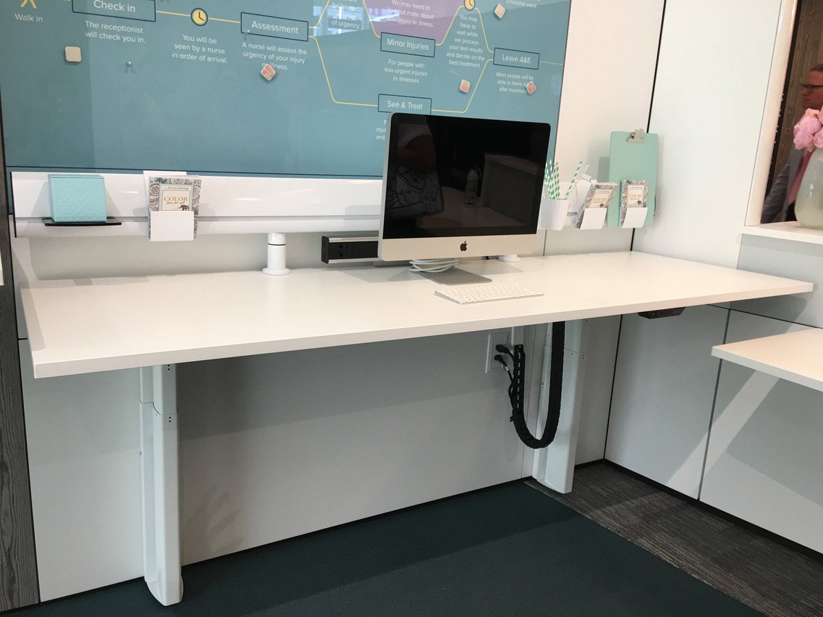 adaptergoNA's tweet photo. The @SpaceCoBusiness #ILS #SitStand and #SpaceBeam can be found in the #DIRTT showroom. #NeoCon2016 https://t.co/GbMvXmNeuA