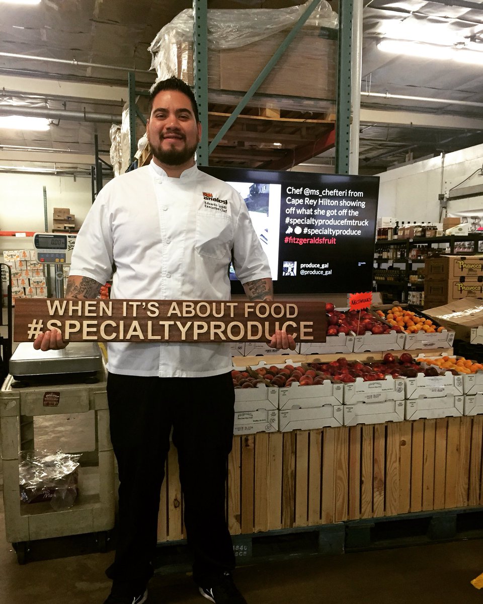 Executive Chef Eduardo Lopez of <a href="/AnalogBar/">Analog Bar</a> paying us a visit today!#specialtyproduce #sdchefsighting #sdchef #analog