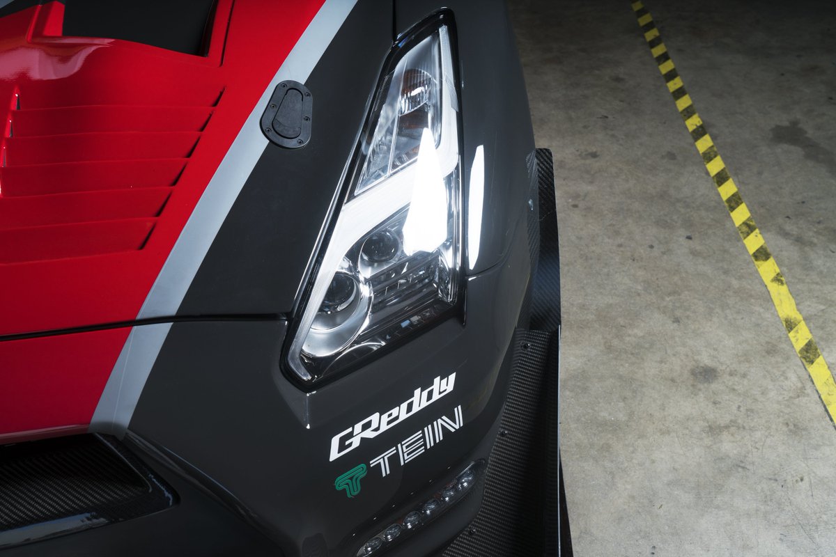 Nissan's tweet photo. Meet the @EvasiveMtrsprts 725HP #OMGTR. #NittoTire #NT01 #GTChannel #TunerClub: https://t.co/bnBIu1fcqO https://t.co/r3LUInhZ6h