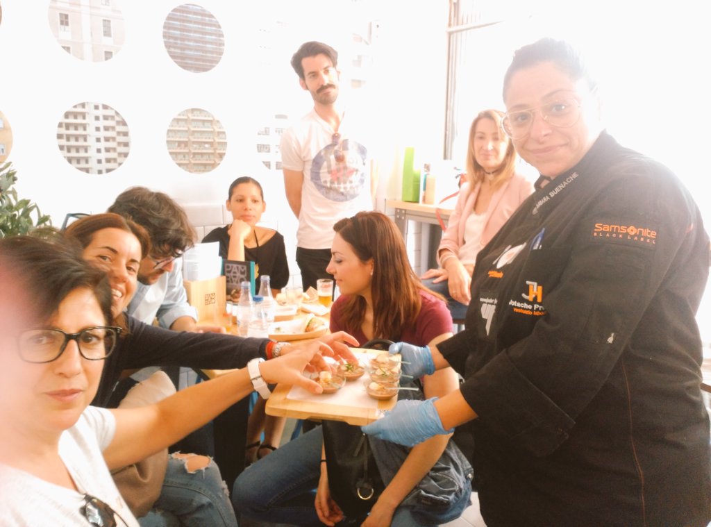 somosyokomu's tweet photo. Hoy hemos pasado un día🔝 con @experiencetourm disfrutando de una degustación en @PambaoES ¡Gracias a tod@s! https://t.co/8ggJ9pk1jF