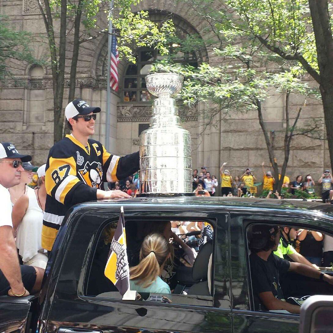 killig22's tweet image. Welcome home @penguins !!!!!#StanleyCupChampions