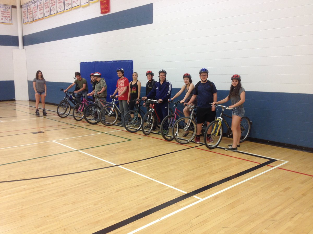 rwbergman's tweet photo. RCI grade 9/10 class takes part in a wheelie day in Riverton.  @RivertonCI @evergreen_sd @MBcycling https://t.co/K8WXbyKKPB