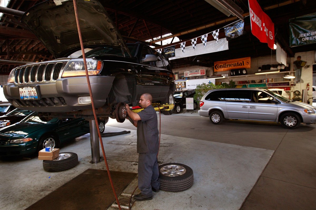 Meineke_99's tweet photo. These 11 simple tips will help your car last much longer!
https://t.co/PhnUG1C8Ux https://t.co/w5jeezwqDV