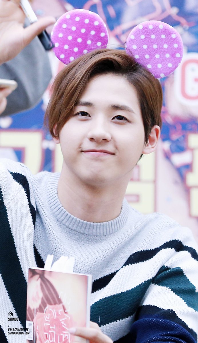 shin_dot's tweet photo. 신우 생일기념 짤털이를 해봅니다.. 알고보면 제일 애교많은 애교쟁이>-< ♡ #HAPPYCNUDAY #인간적으로갓신우생축 #태어나줘서고마워신우야 https://t.co/dU51guQB6N
