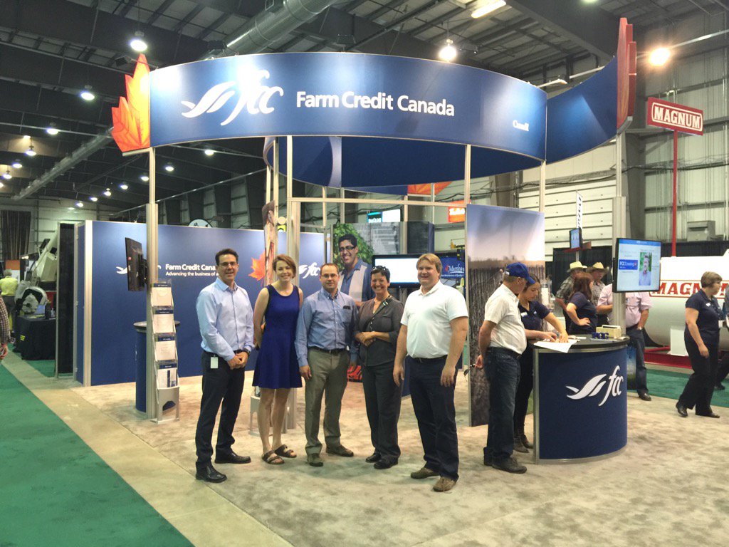 jpgervais's tweet photo. Our Ag Econ team @CraigKlemmer @AndersonLeigh3 @MJaneRoberts enjoying our visit of #CFPS16 https://t.co/o5hWiKhxUF https://t.co/FcQi93ZqTF