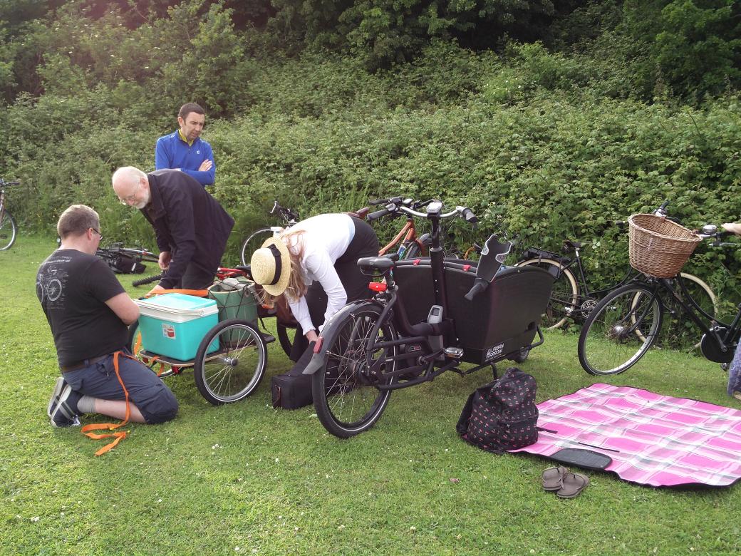 ellenfromnowon's tweet photo. Busy busy! @bucycleclub @thefredfestival https://t.co/i0P41gjfiq