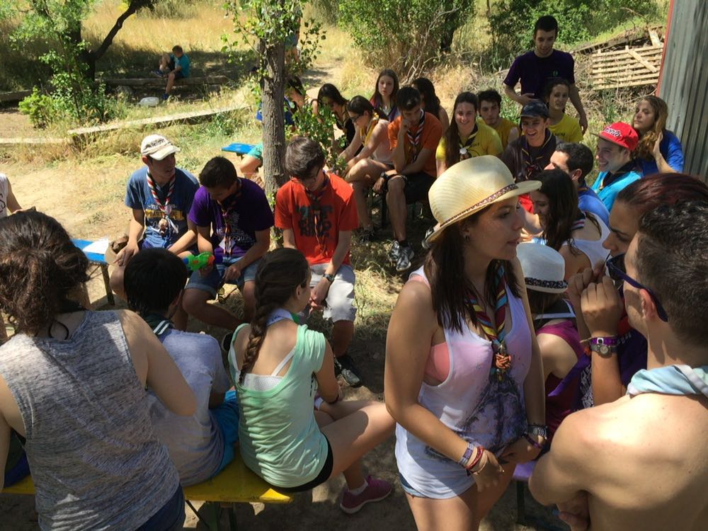 Los Rovers de EdM quedamos el domingo pasado  para celebrar el fin de  ronda. Ser Scout es un sentimiento.