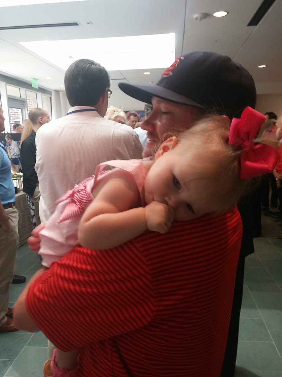 jmgl's tweet photo. Alana a bit overwhelmed by crowd at #TomSuiter party @AaronSchoony #wral https://t.co/xhBbhl4a2y