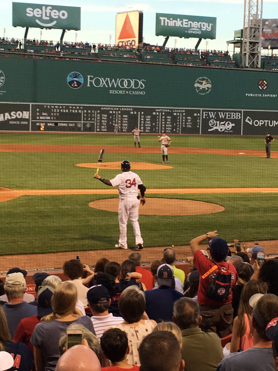 1800gethair's tweet photo. Fantastic Fenway w/ Friends @SChach17 @PatsRadio_Kevin @prriendeau @MarkCEJones https://t.co/ujnZmb5Huf