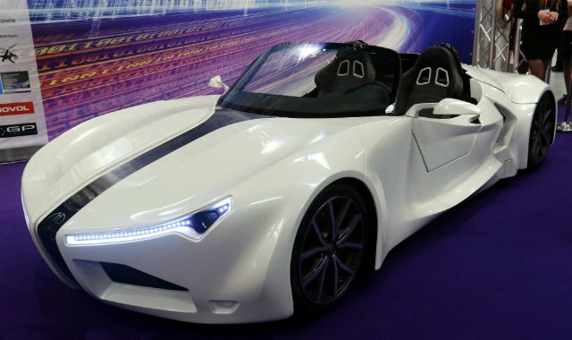 TwinTurbo_pl's tweet photo. #HydrocarPremier - czyli Polak potrafi! Pierwsze polskie auto napędzane wodorem. WOW! #RiotTechnologies #AGH https://t.co/mgJHq57Uwa