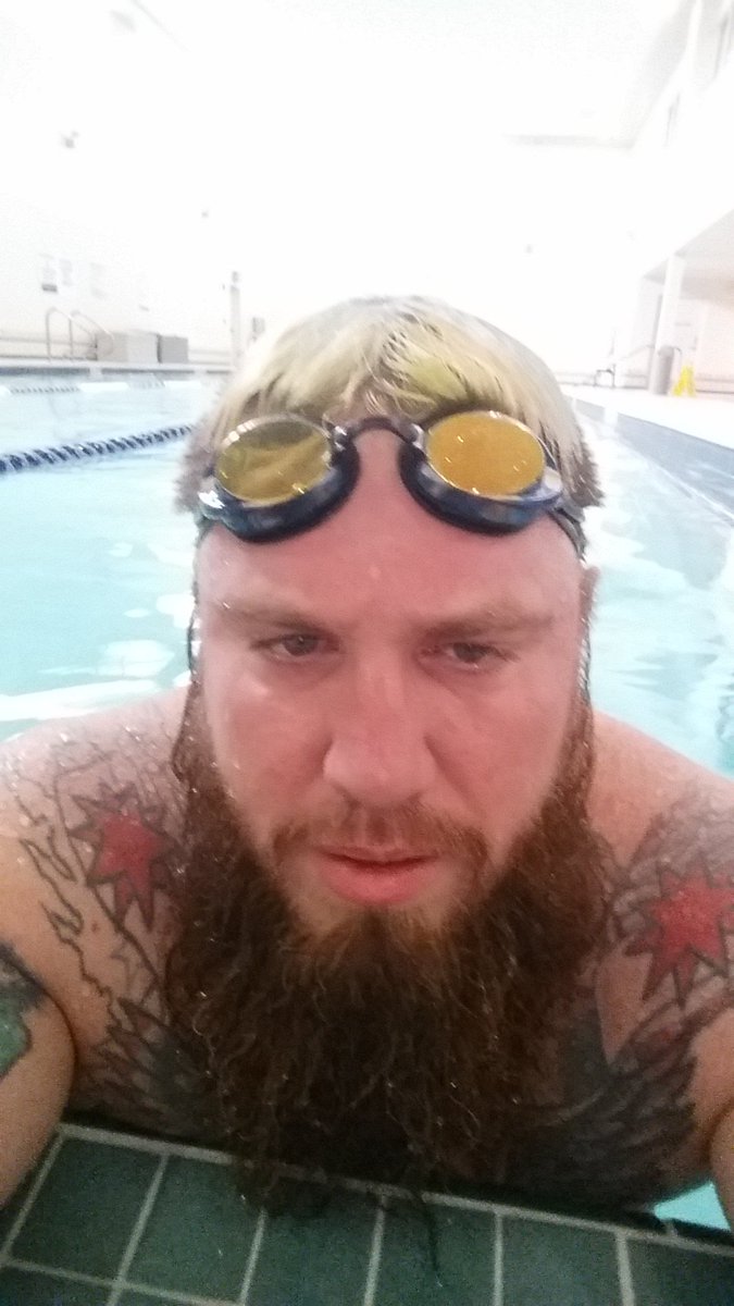 FlashMcL's tweet photo. Banging out a mile swim getting this ass back in shape #flashfit #triathlon #endurance #OCR #bfx24 https://t.co/1DZJTa9gFG