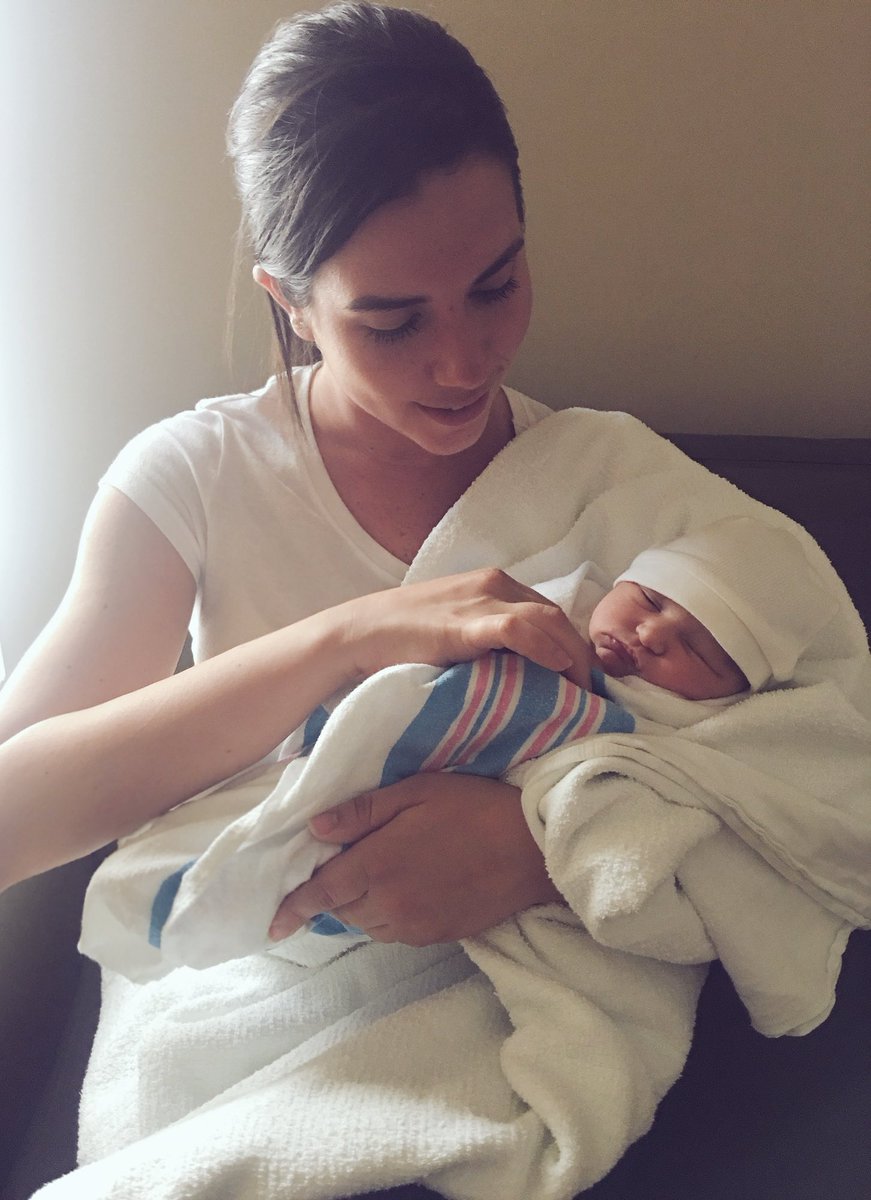 MariaGonzalezXO's tweet photo. Had the chance to meet this bundle of joy.. Congrats to my long time friend @AngelaMyDear 😊😘😘😘 https://t.co/8KYavtXqKG