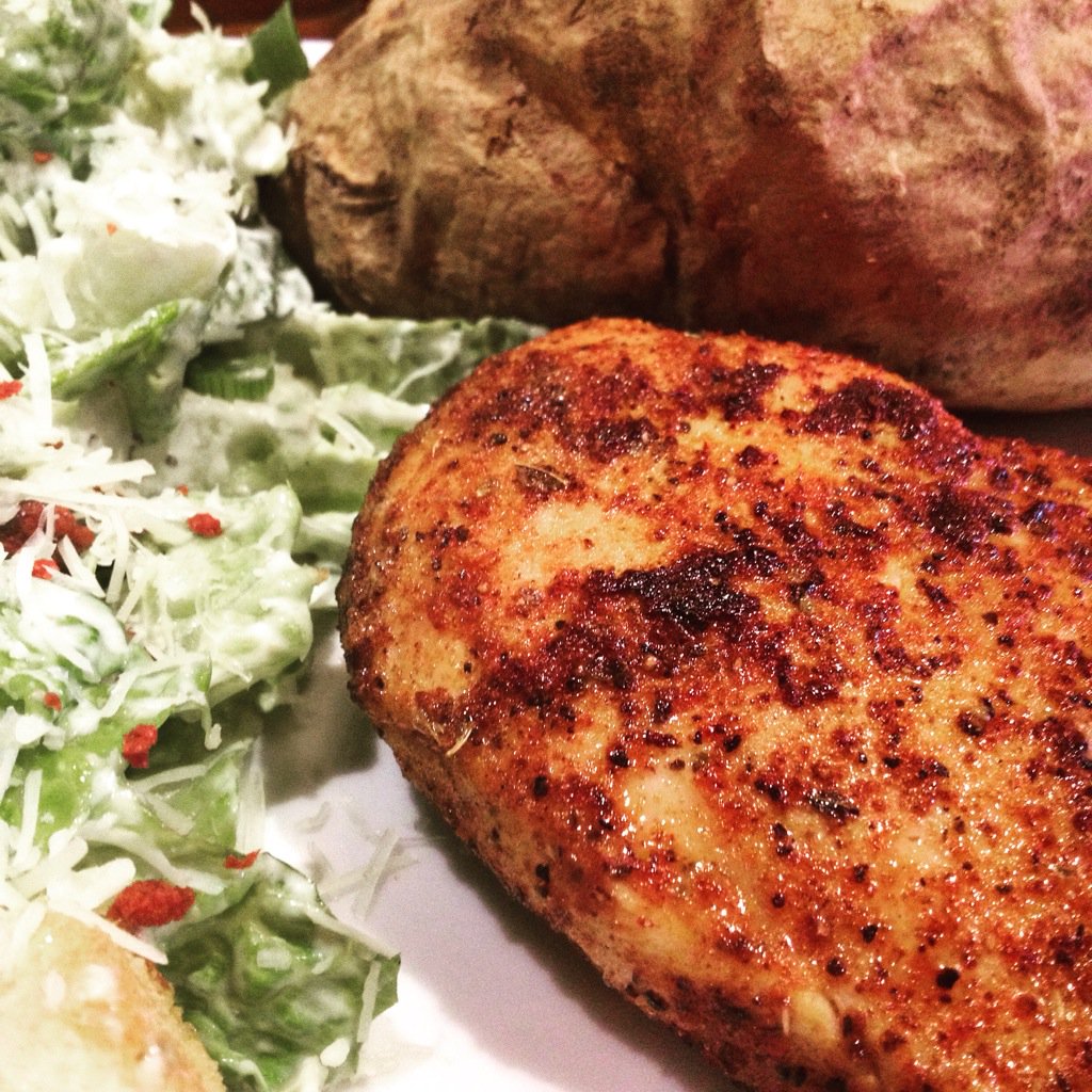 yegpourhouse's tweet photo. Blackened Chicken w/ Caesar Salad and a Baked Potato the size of your head! 💥
IT'S WHAT'S FOR DINNER
#yeg #yegfood https://t.co/JiFxSN9Bcz
