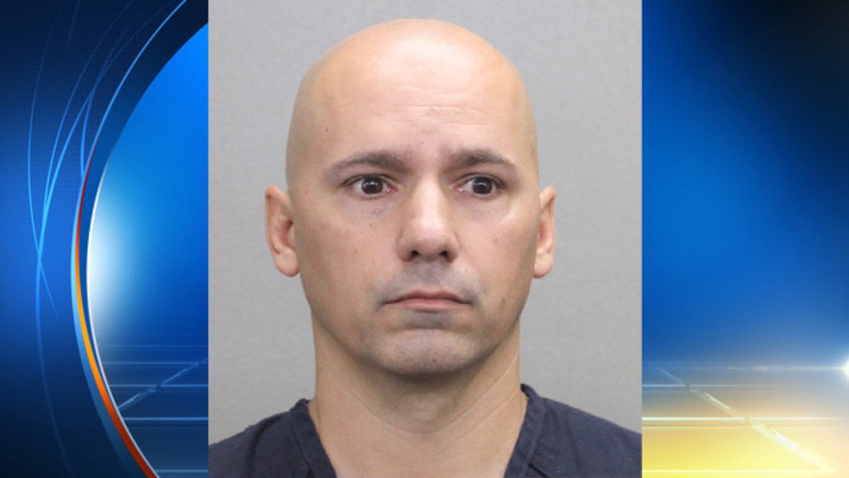 Sgt. Kreg Costa shoots self after bonding out of jail bit.ly/1XqjqgN?utm_me… https://t.co/TNwDzqCwJ1