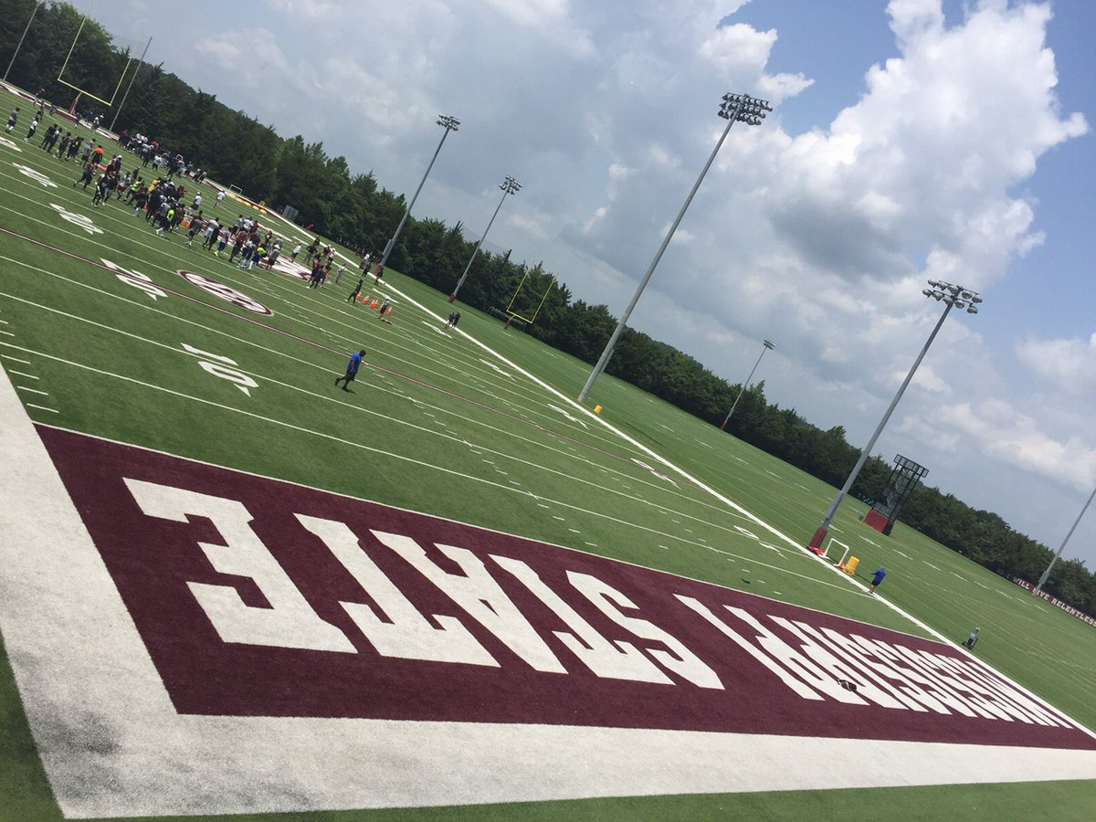 74jackfranklin's tweet photo. Had a fun time at Mississippi state camp today thanks to all the coaches! #bulldogs https://t.co/KgomuFZFJq