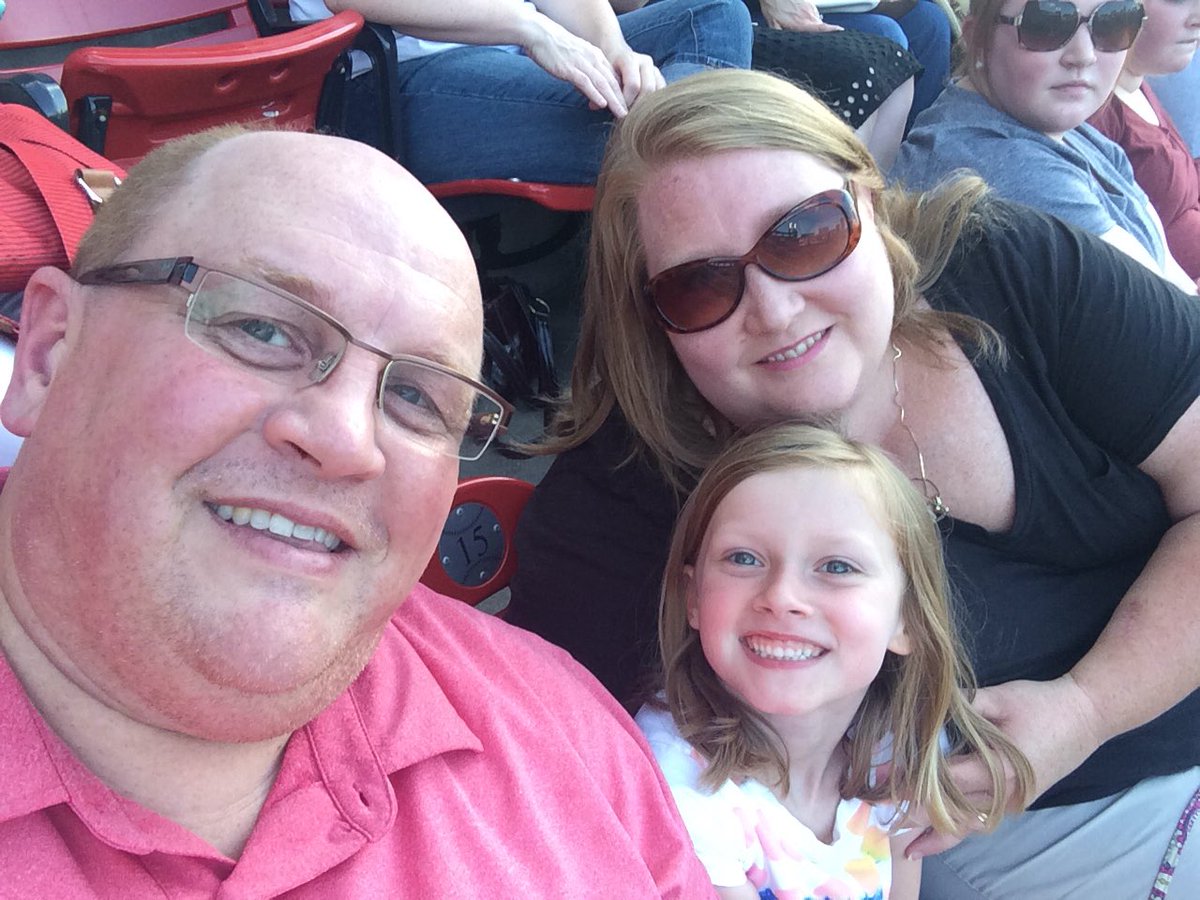 altaredfocus's tweet photo. Celebrating 25yrs of Marriage at the St. Louis Cardinals game. #MLBmemorybank‌ #sbc16 https://t.co/7Mkr6viM6B