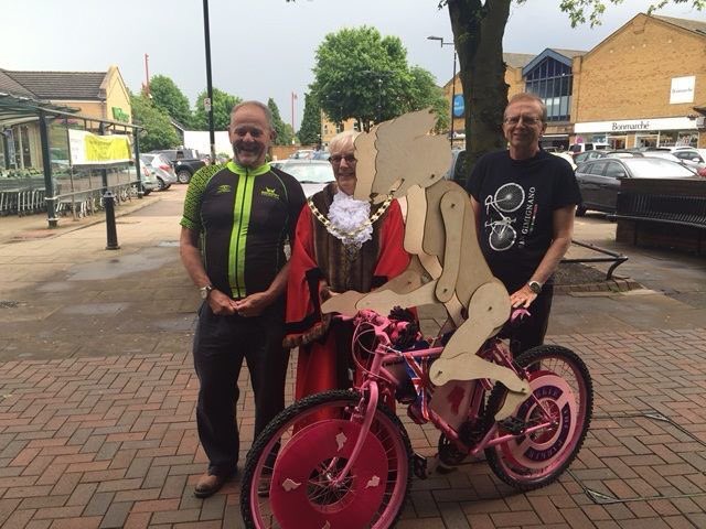 zh4hill's tweet photo. Congratulations to @TheParkerEACT for winning the Pink Bike Community Project! @Daventry_TC #DavFest https://t.co/AJQxwOHgmq