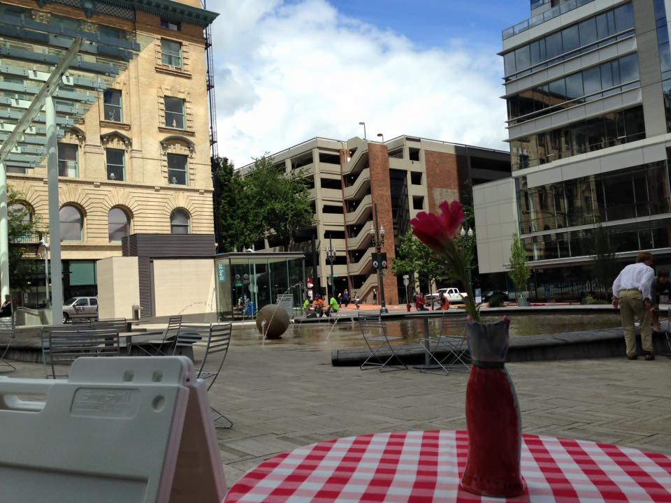 hOURLUNCHPDX's tweet photo. Great #hOURLUNCH day in the Park #PDX! If u missed me, u can stop by https://t.co/XFDSx3H0aC to donate! https://t.co/4mhAGYDYEV