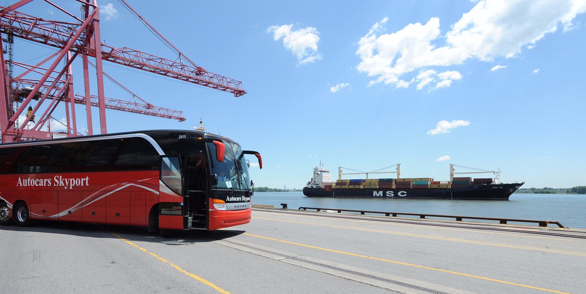 PortMTL's tweet photo. Visites guidées du #PortMTL ce midi ds un souci de mieux faire connaître le Port à nos partenaires et collaborateurs https://t.co/DLspCQ8Hwi