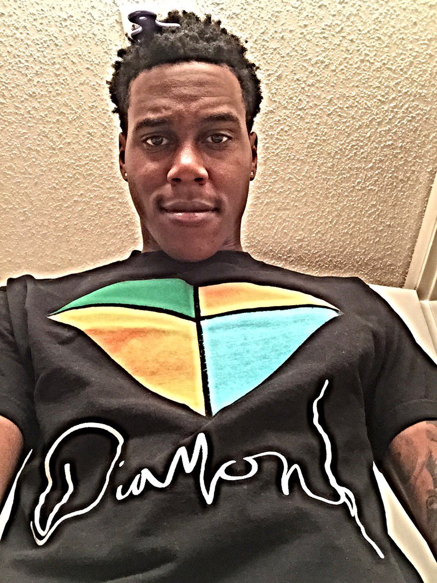 DrugFree_DatzMe's tweet image. #BlackBoysBreakTheInternet 😇