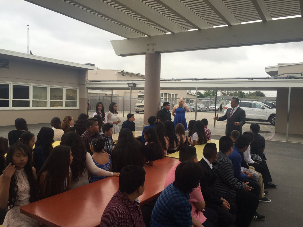 RobertCastle57's tweet photo. Council Member Hank Trimble speaks to our students before their program. https://t.co/oilu4gNOlg