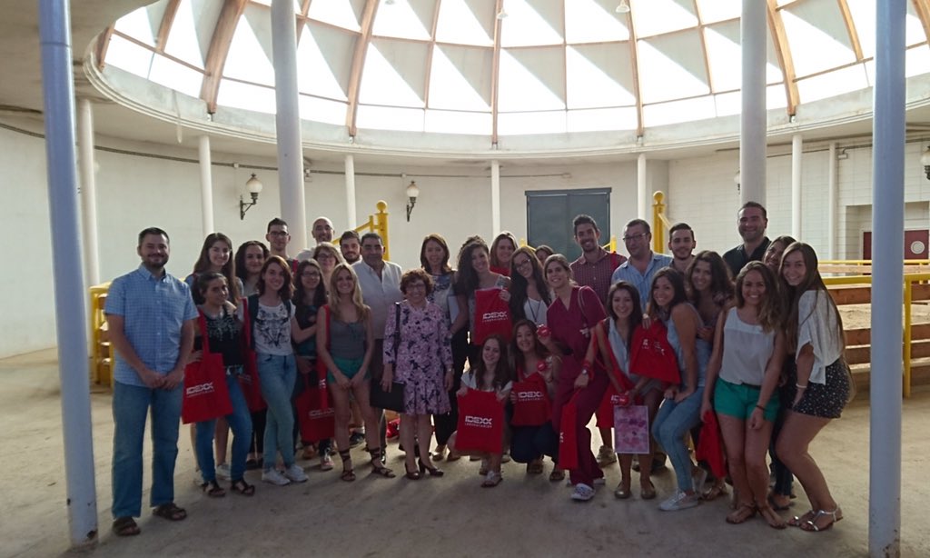 IDEXX_ES's tweet photo. 15 de junio de 2016 IDEXX patrocina el Congreso Estudiante Hospital Clínico Veterinario - @VETERINARIO_UCO https://t.co/CJrqKXWqH7