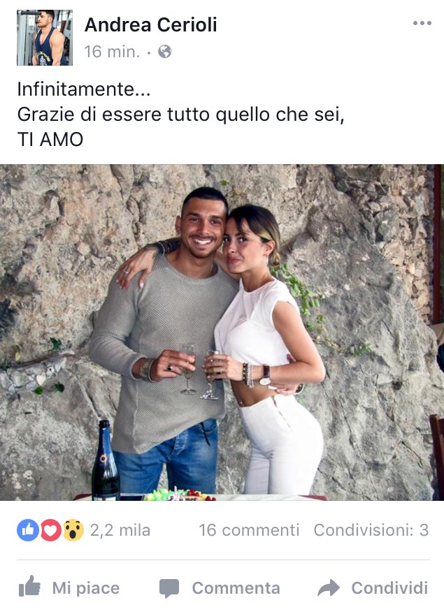SerenaCastel's tweet photo. Io amo lui..e lui ama un'altra!! Che vita di 💩 https://t.co/RV2pEDRyMF