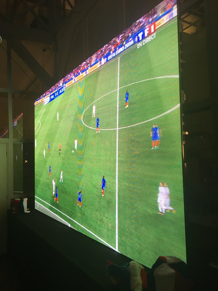 MelleAudrey's tweet photo. Toujours pas de but ! #FRAALB #5ning 😝 https://t.co/lyPsTOSosS