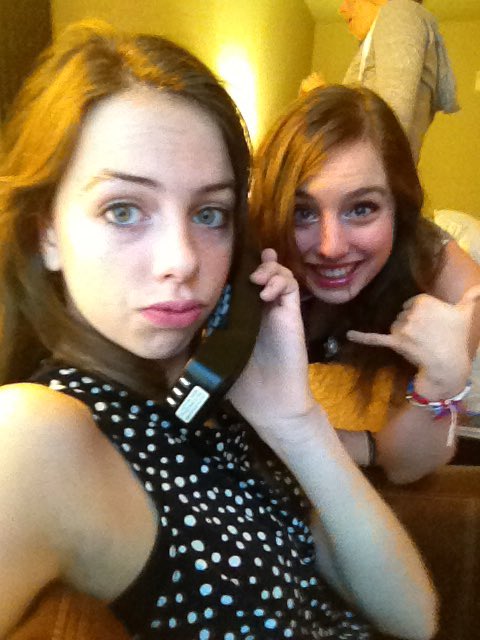 AmyCim's tweet image. HAPPY BIRTHDAY TO THE MOST KIND/GENEROUS/HILARIOUS/TALENTED/SPECIAL/AWESOME HAIRSTYLIST I LOVE YOU SO MUCH DANI 💙💙💙