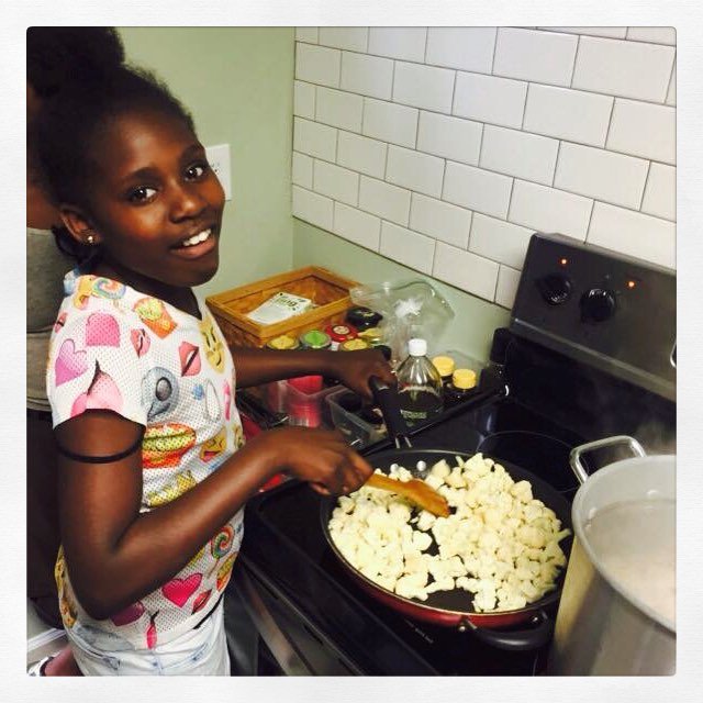 FoodShuttle's tweet photo. Master Chef in the making! #FoodShuttleTeaches https://t.co/3ifYyWOLcv