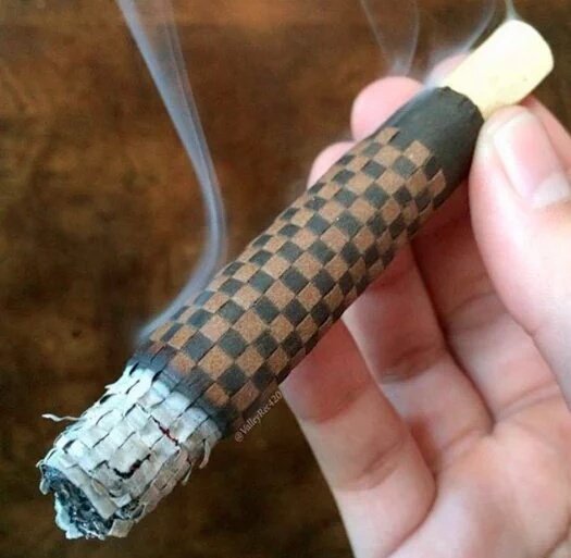 Blunt_cube's tweet photo. fav to puff. https://t.co/aoa4aTtfi3