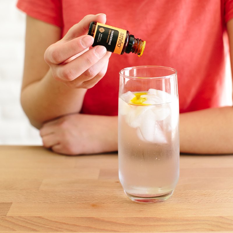 Add 1-2 drops of #Améo Tangerine oil to your water &amp; drink twice daily to detoxify &amp; cleanse the digestive system!