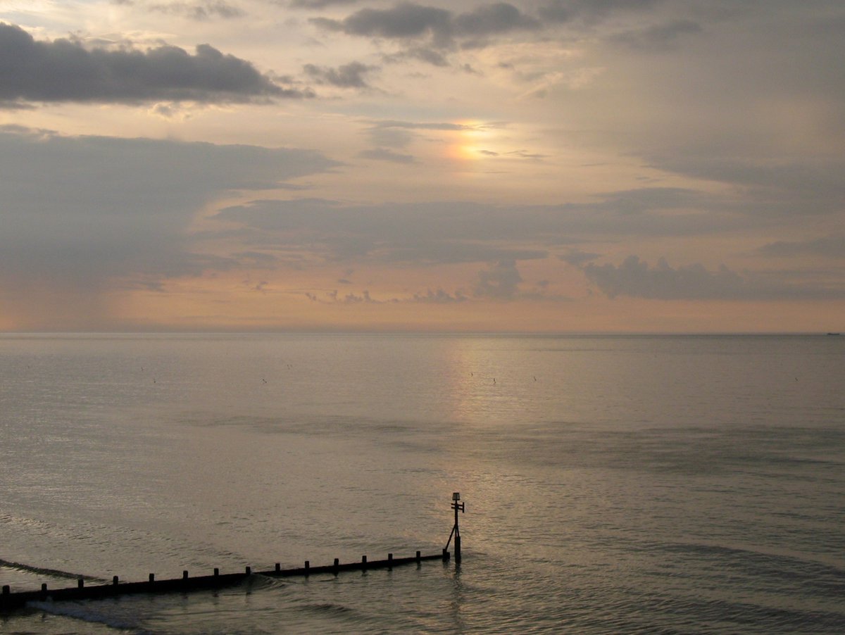 visitsheringham's tweet image. Very interesting sky this evening!  A few snaps in case you missed it...