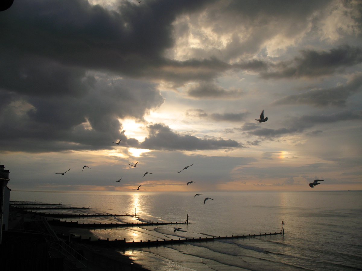 visitsheringham's tweet image. Very interesting sky this evening!  A few snaps in case you missed it...