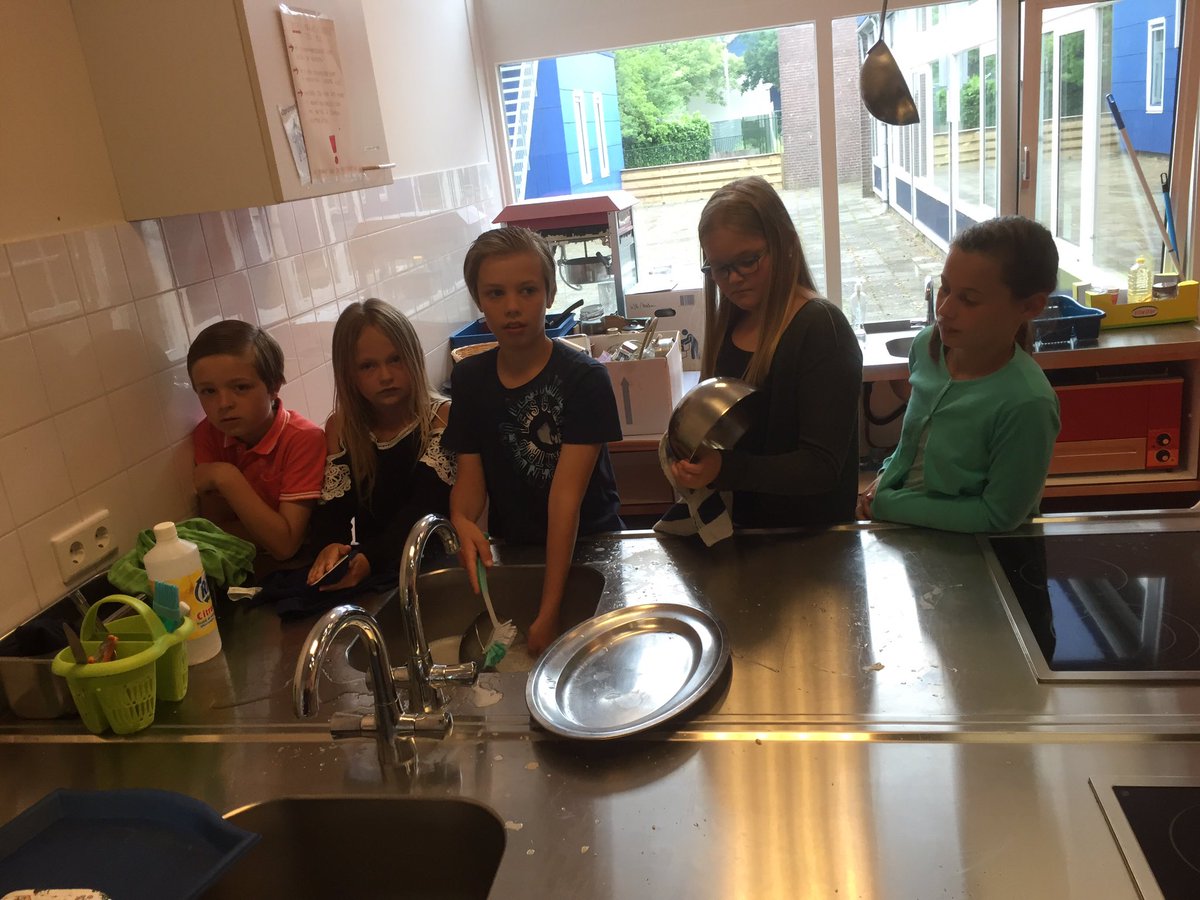 "Snel afwassen, kunnen we nog even rekenen". Leerling met duidelijke voorkeur voor schoolvak.