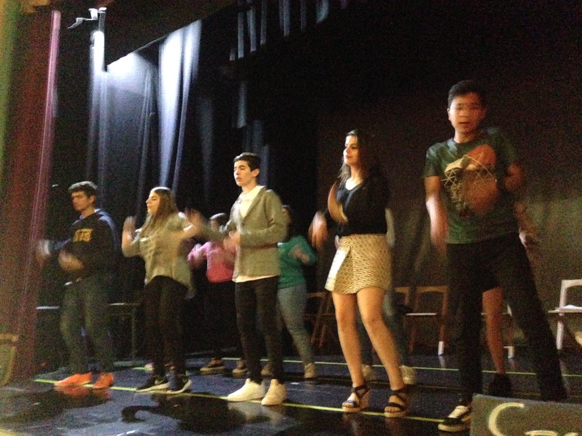 etctera2's tweet photo. @Laimoa #iesmarismas #ensayando #laoficinamusical ensayando https://t.co/WTiBfAnNDI