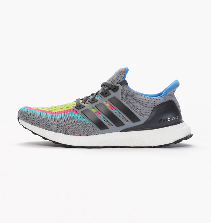 SneakerBlazed's tweet photo. 30% OFF select Adidas Ultra Boost colorways -> https://t.co/vAIloFazuc https://t.co/eenab4xYet
