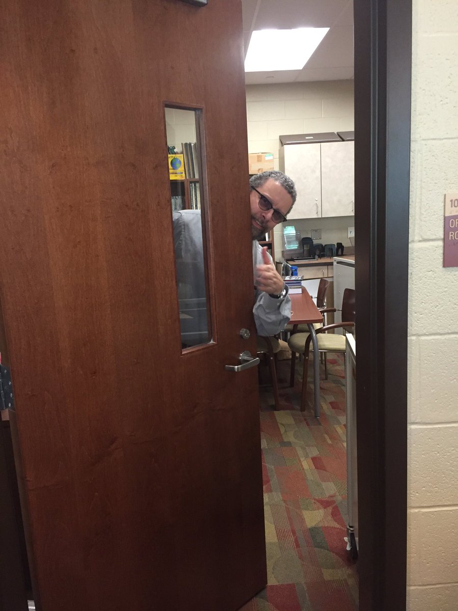 MrCadsTies's tweet photo. Mr. Cads Ties is out for summer! Have a great break every one! https://t.co/8DQhjt0B74