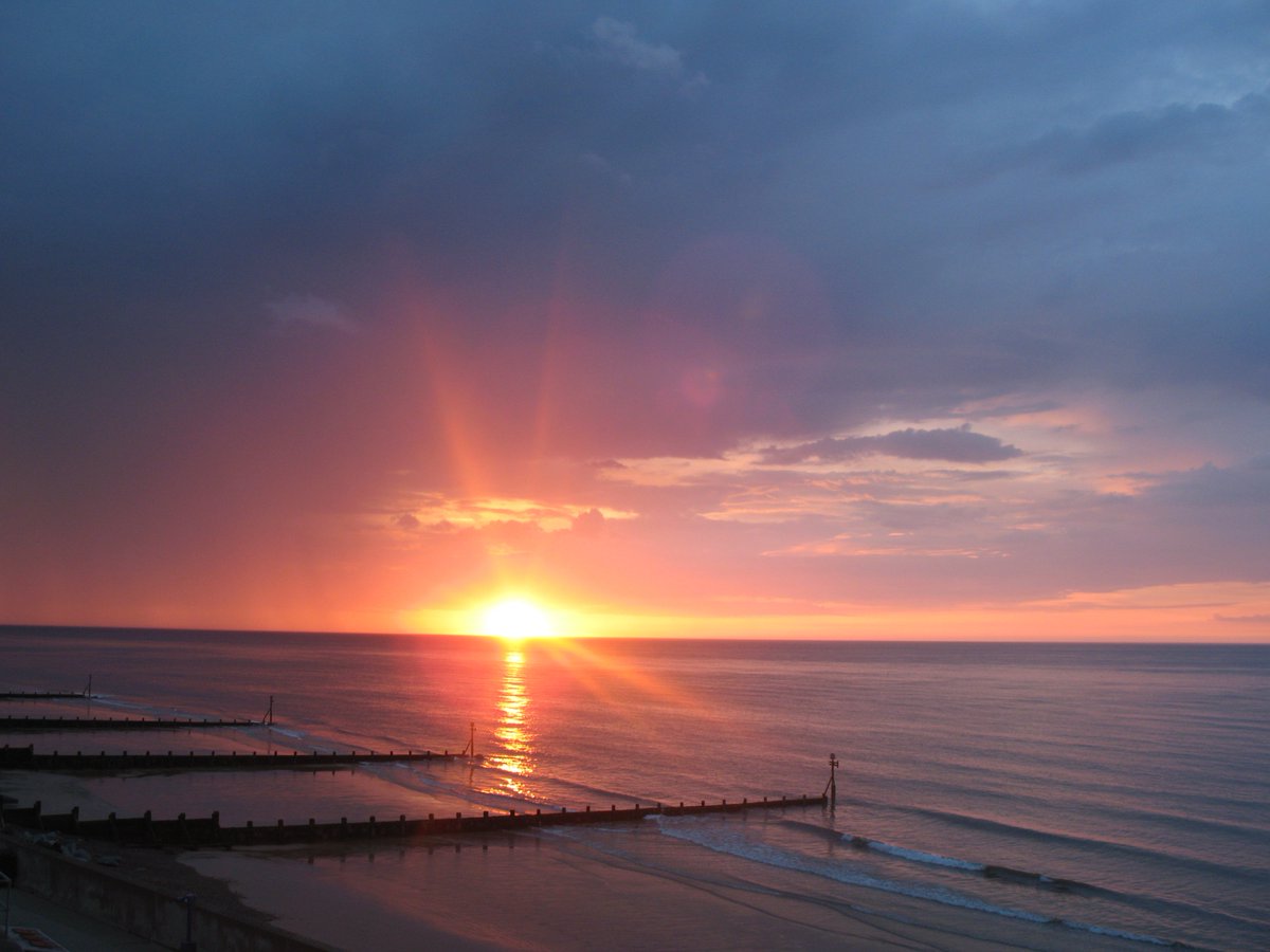 visitsheringham's tweet image. A few snaps of the gorgeous #sunset this evening.  Very calm and peaceful in #Sheringham...