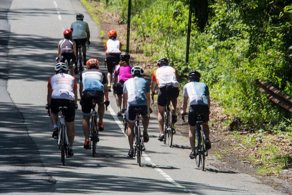 nokidhungry's tweet photo. @CarbonDrive These chefs are riding 300mi to end childhood hunger: https://t.co/mhtf1OnPhC #NoKidHunger #ChefsCycle https://t.co/tDZYbfk4WY