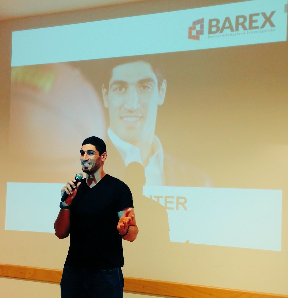 buv_ev's tweet photo. @NBA-Star @Enes_Kanter zu Gast beim @BarexBerlin Empfang #Berlin #vielfalt40 @NBA @BILD @DTJ_Online @zamanalmanya https://t.co/RJ6iqSWLkV